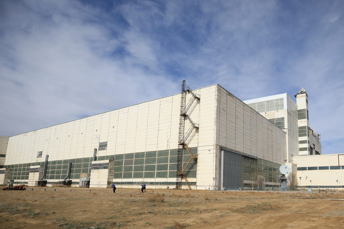 cropped-25-Pad-112-assembly-building.jpg