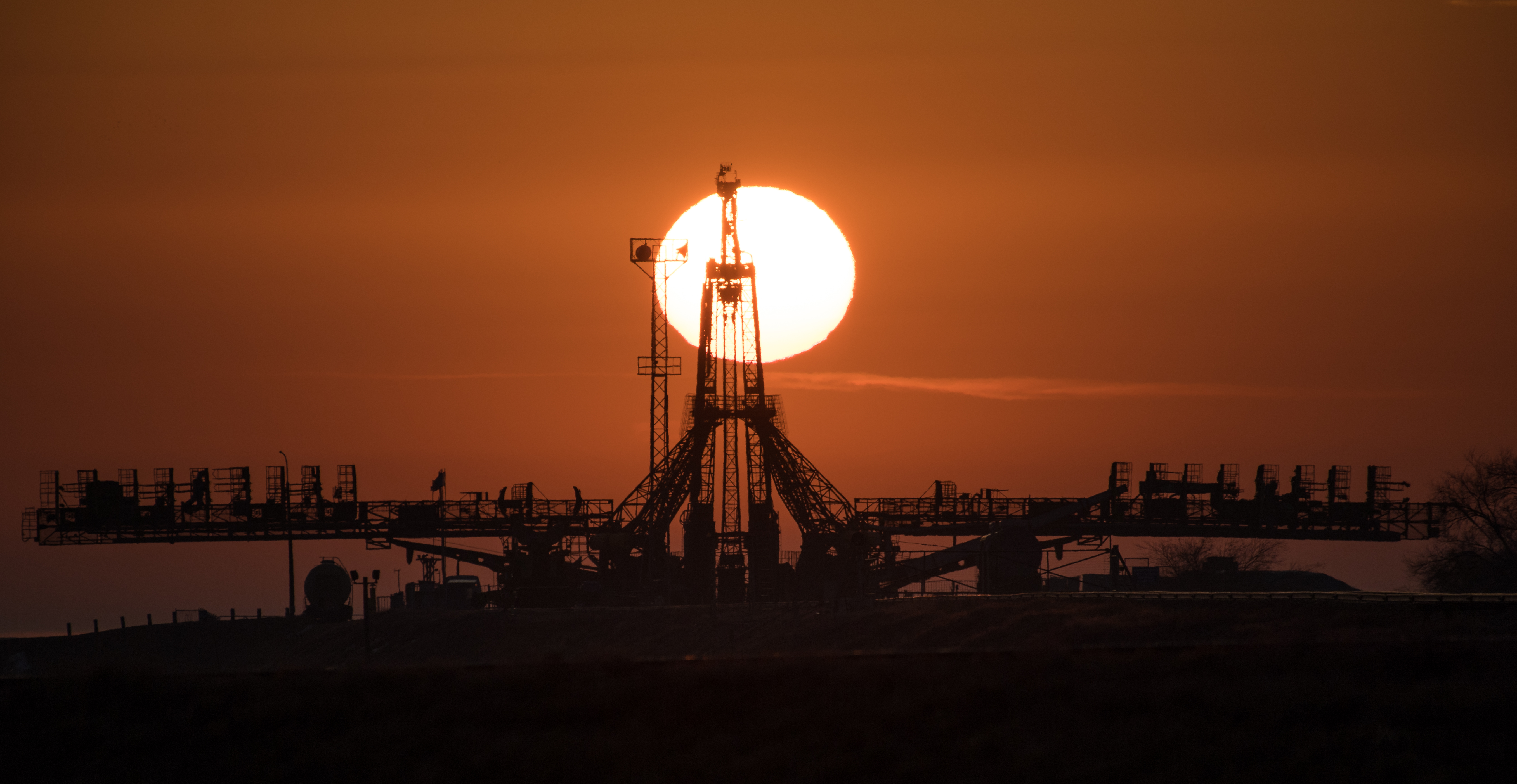 Expedition 55 Soyuz Rollout